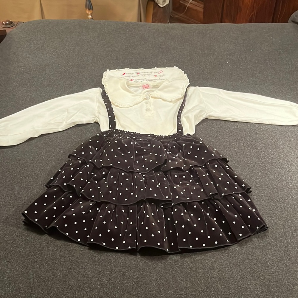 Two piece tiered velvet jumper.